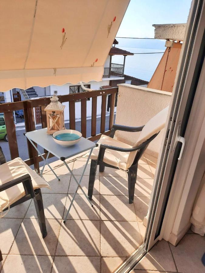 Beautiful Seaside Studio Акрата Екстер'єр фото