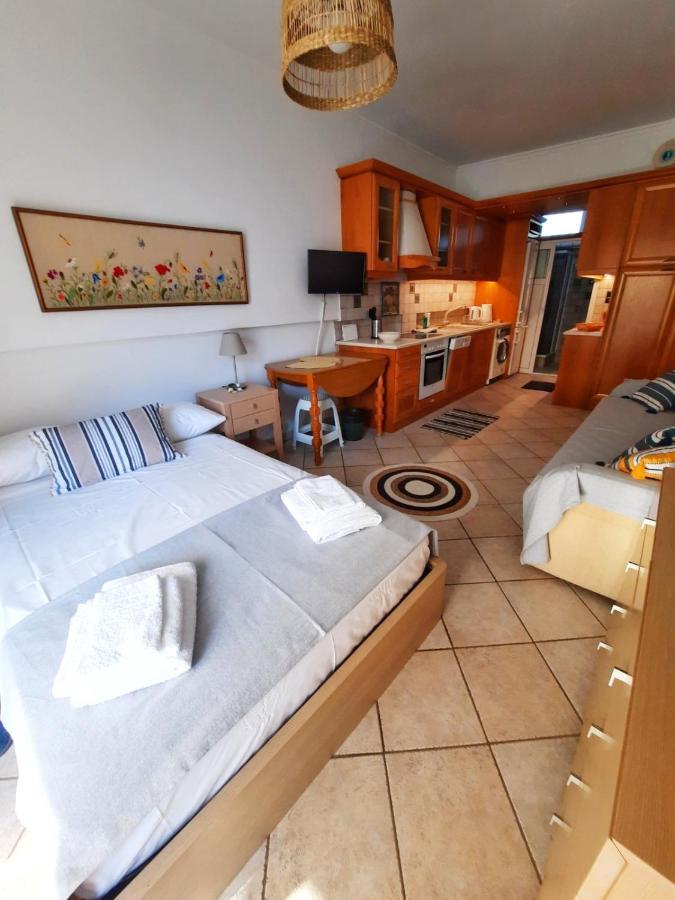 Beautiful Seaside Studio Акрата Екстер'єр фото